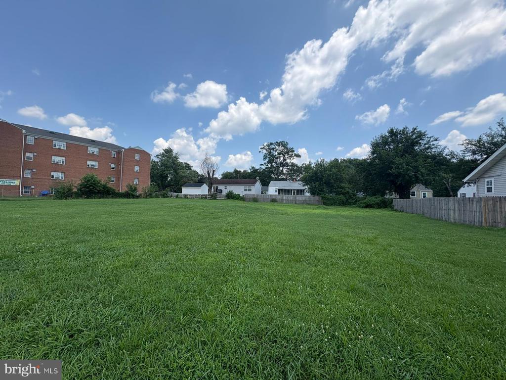 Hyattsville, Maryland, 20782, United States, ,Land,For Sale,1981708