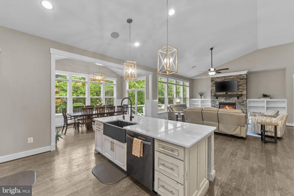 Warrenton, Virginia, 20187, United States, 4 Bedrooms Bedrooms, ,4 BathroomsBathrooms,Residential,For Sale,2048905
