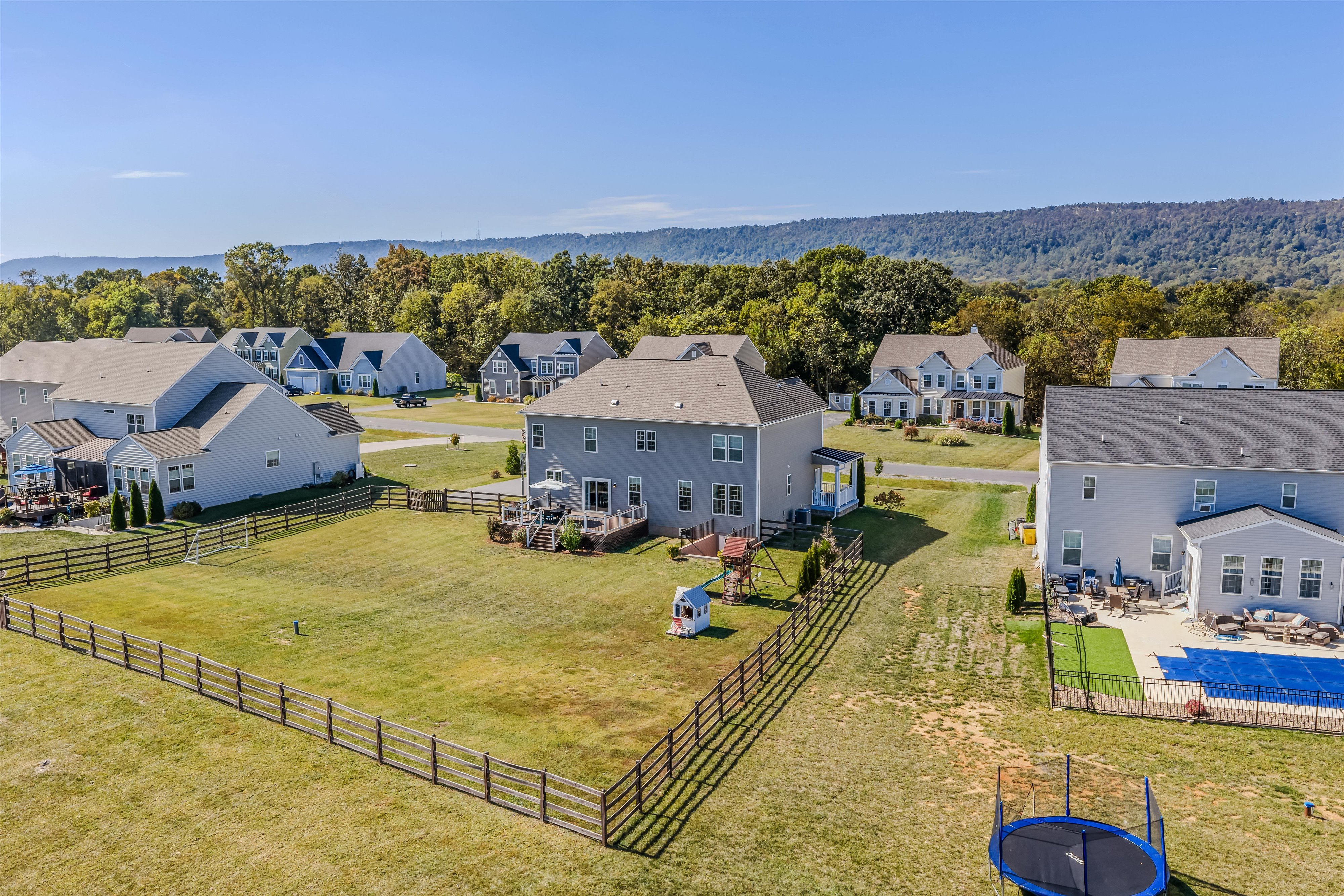 Matinsburg, West Virginia, 25403, United States, 4 Bedrooms Bedrooms, ,Residential,For Sale,1977883