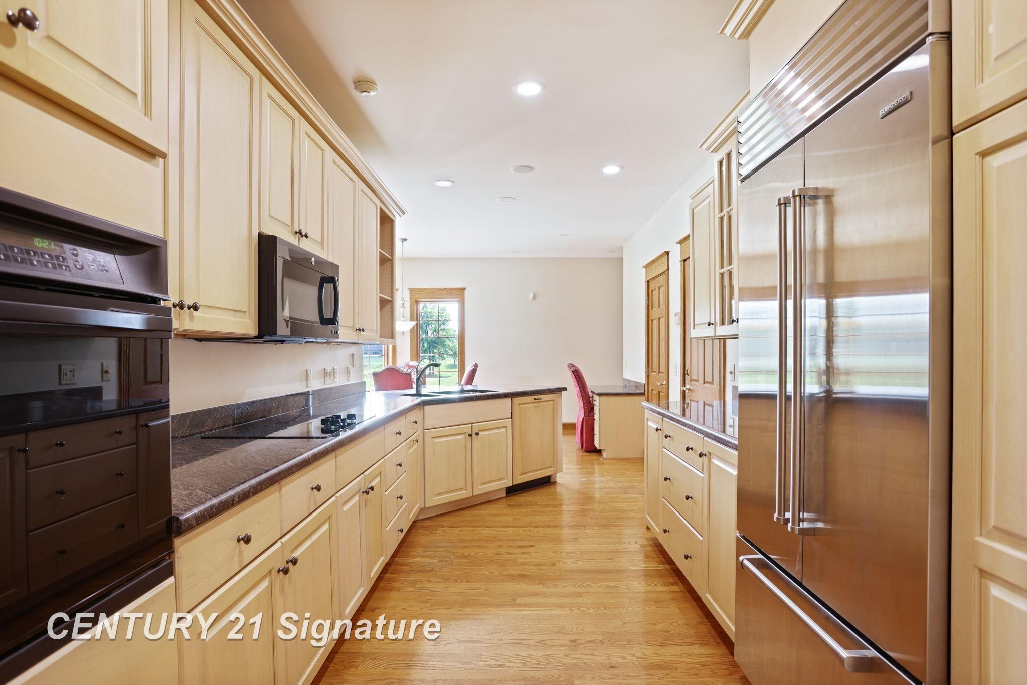 Saginaw, Michigan, 48603, United States, 4 Bedrooms Bedrooms, ,4 BathroomsBathrooms,Residential,For Sale,1979147