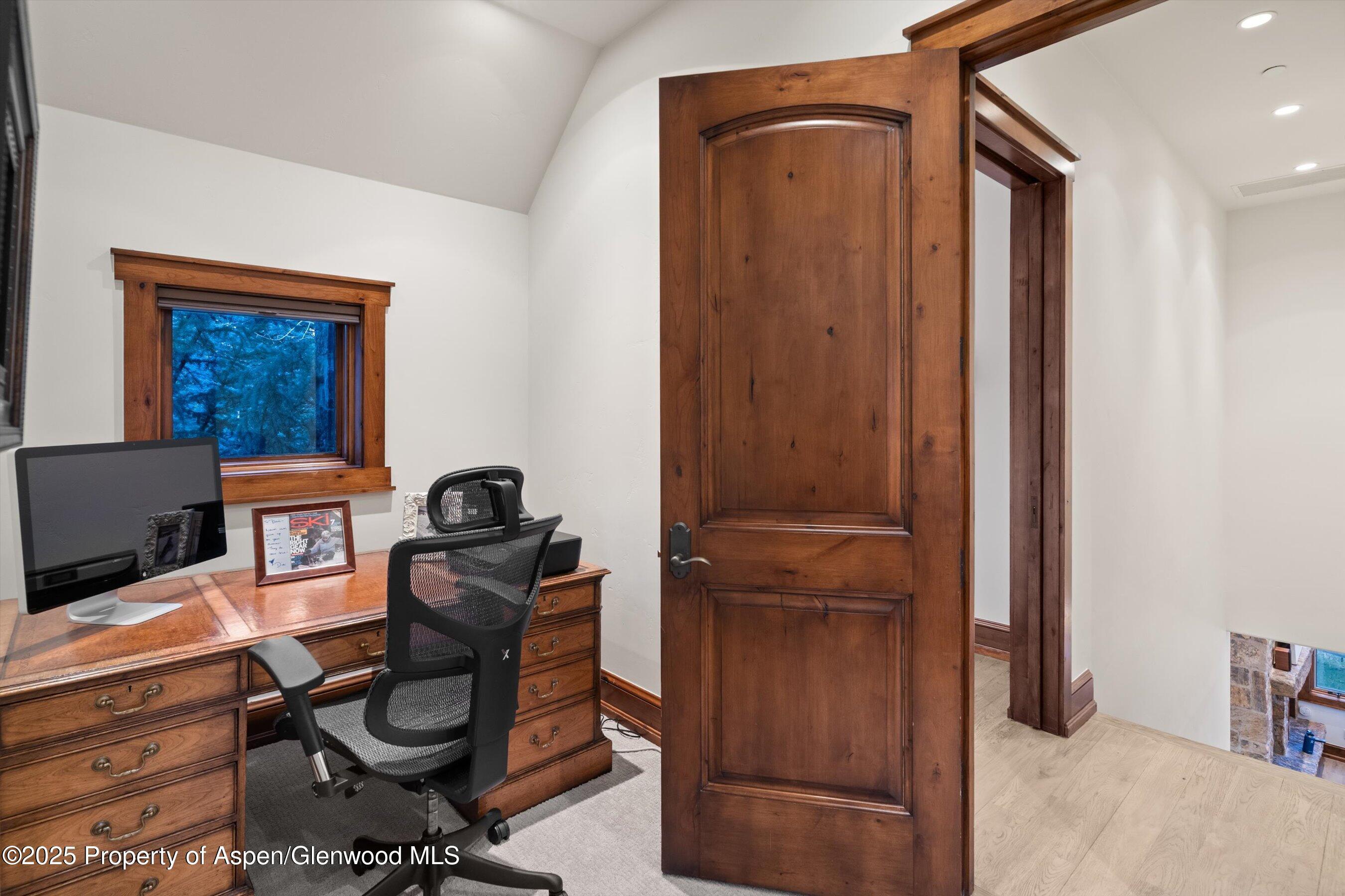 Aspen, Colorado, 81611, United States, 5 Bedrooms Bedrooms, ,6 BathroomsBathrooms,Residential,For Sale,1794286