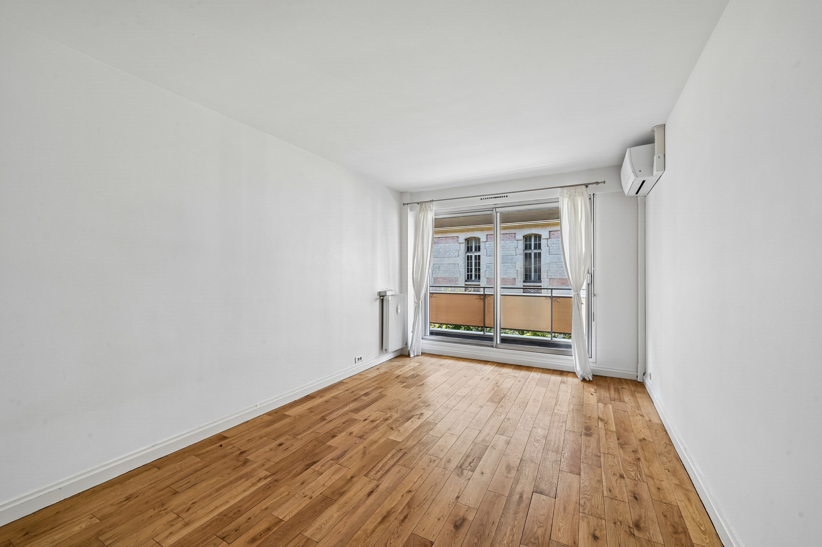  Elegant Parisian Residence in the Prestigious Janson de Sailly District, 16th A… - 物件實景