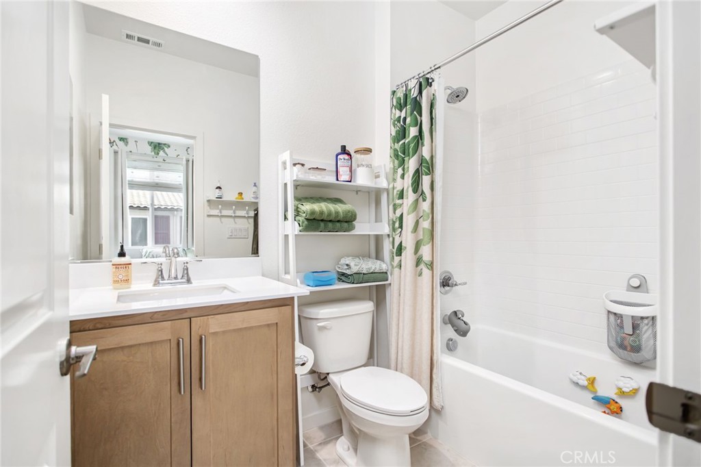 Temecula, California, 92591, United States, 2 Bedrooms Bedrooms, ,3 BathroomsBathrooms,Residential,For Sale,1931289
