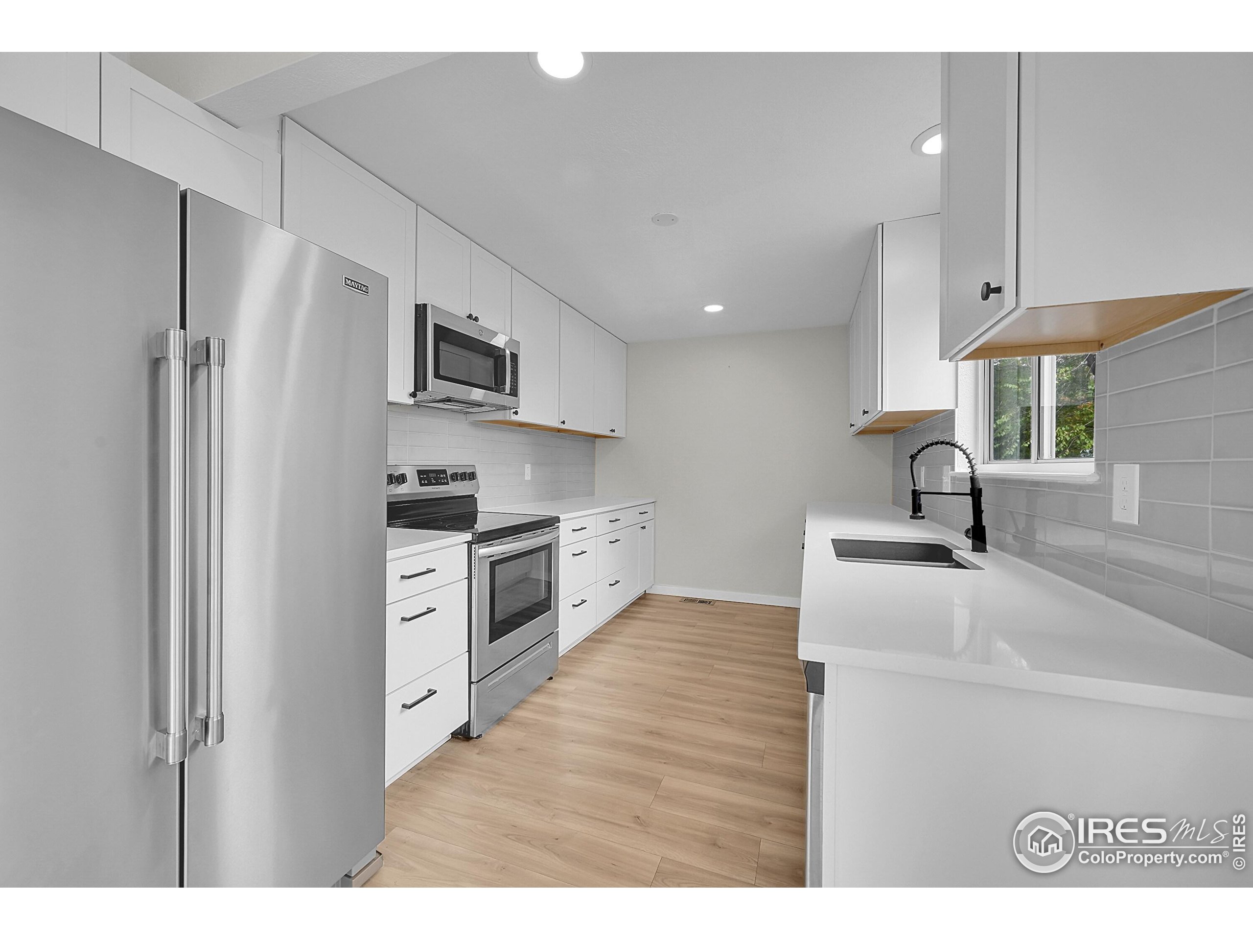 Longmont, Colorado, 80501, United States, 4 Bedrooms Bedrooms, ,1 BathroomBathrooms,Residential,For Sale,1989639