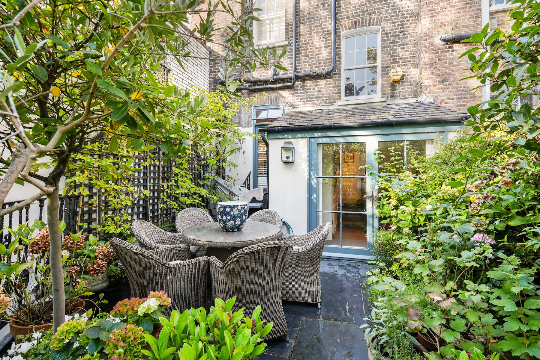  Beautiful Grade II listed Georgian house in Connaught Village - 物件實景