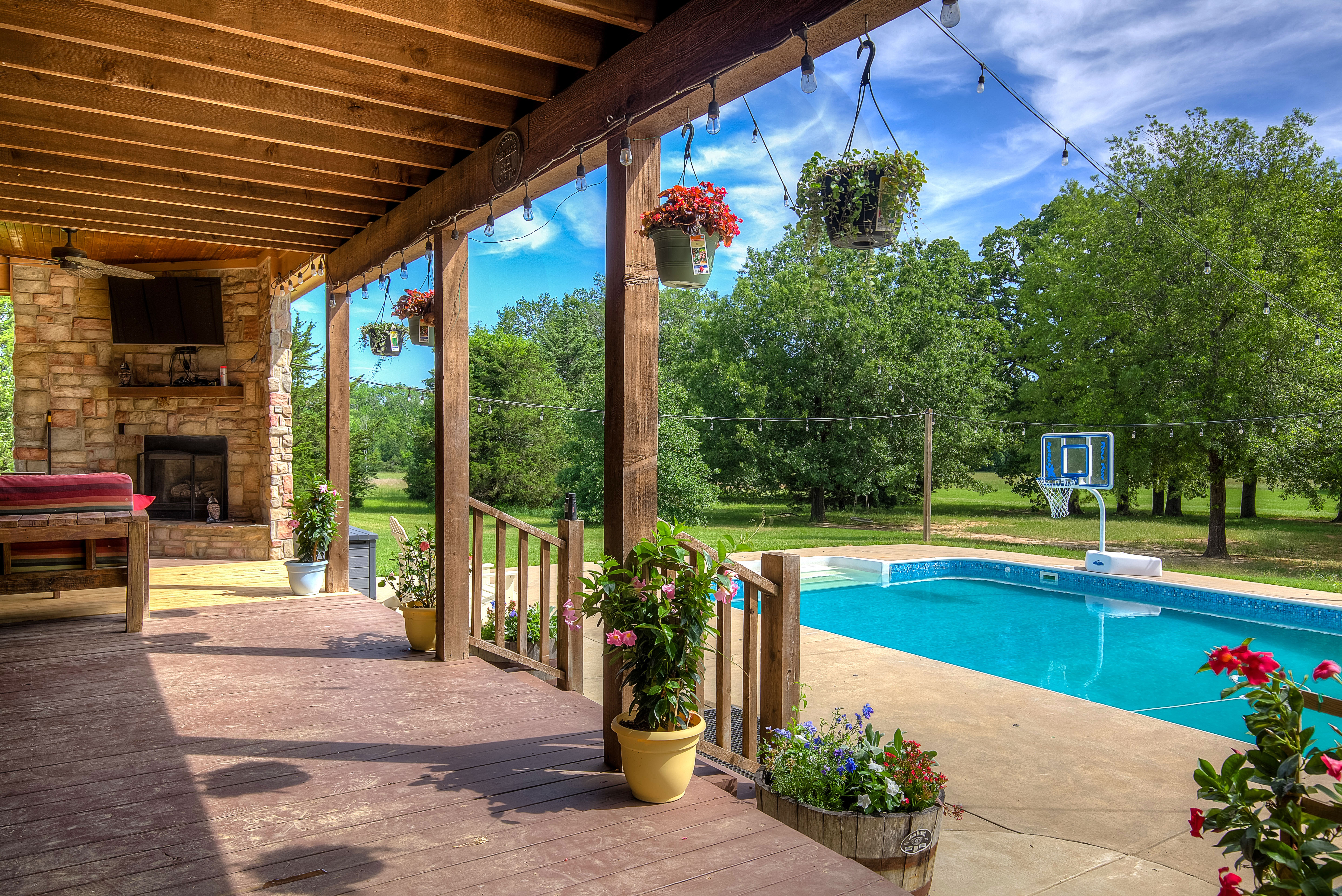 Sulphur Springs, Texas, 75482, United States, 4 Bedrooms Bedrooms, ,4 BathroomsBathrooms,Residential,For Sale,1981716