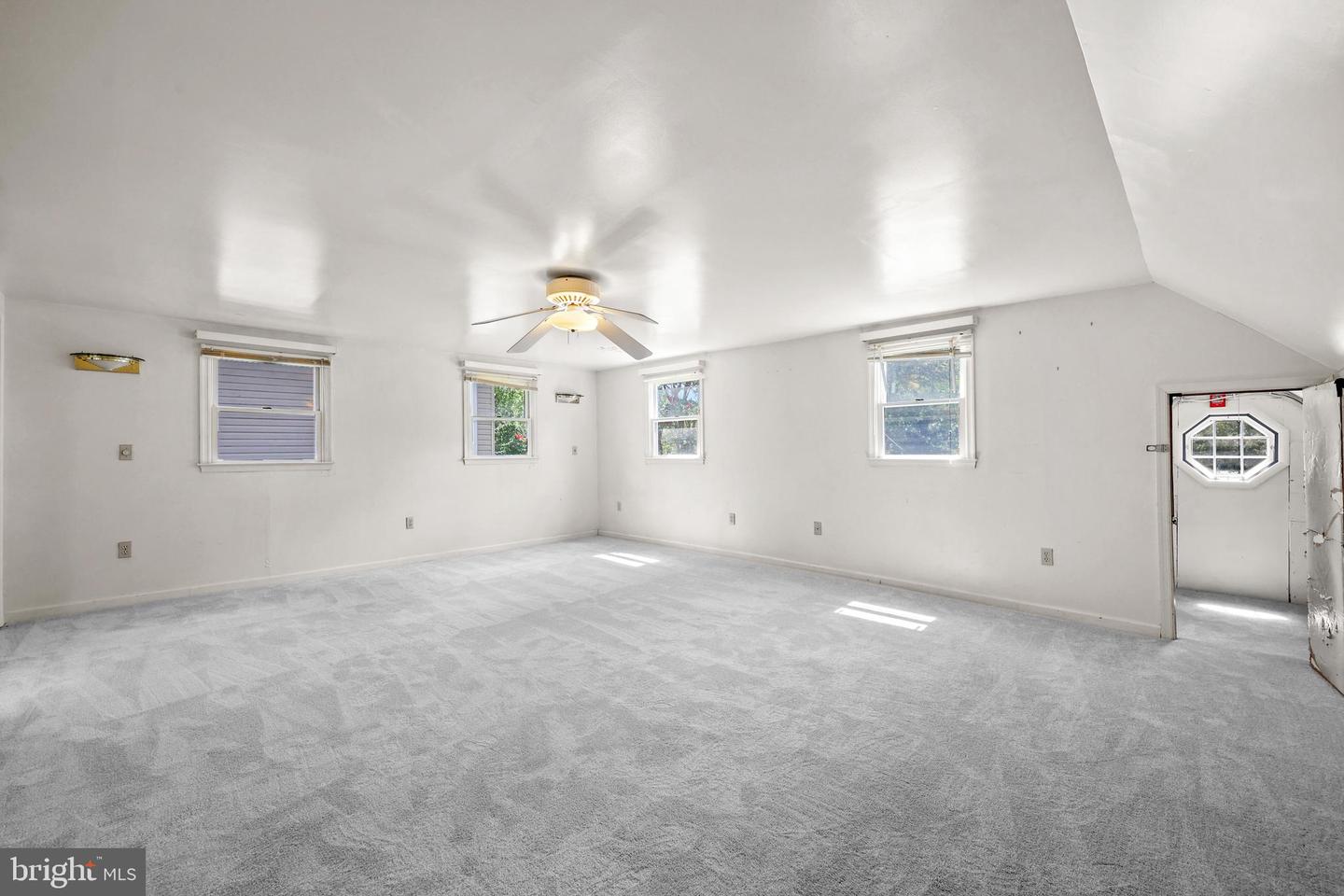 Falls Church, Virginia, 22042, United States, 5 Bedrooms Bedrooms, ,2 BathroomsBathrooms,Residential,For Sale,1932563