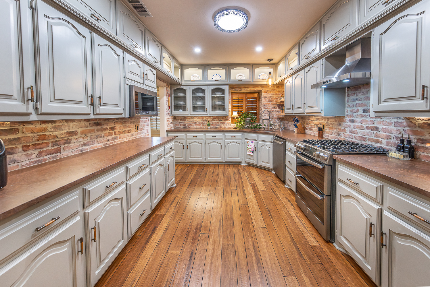 Lubbock, Texas, 79424, United States, 3 Bedrooms Bedrooms, ,3 BathroomsBathrooms,Residential,For Sale,1969049