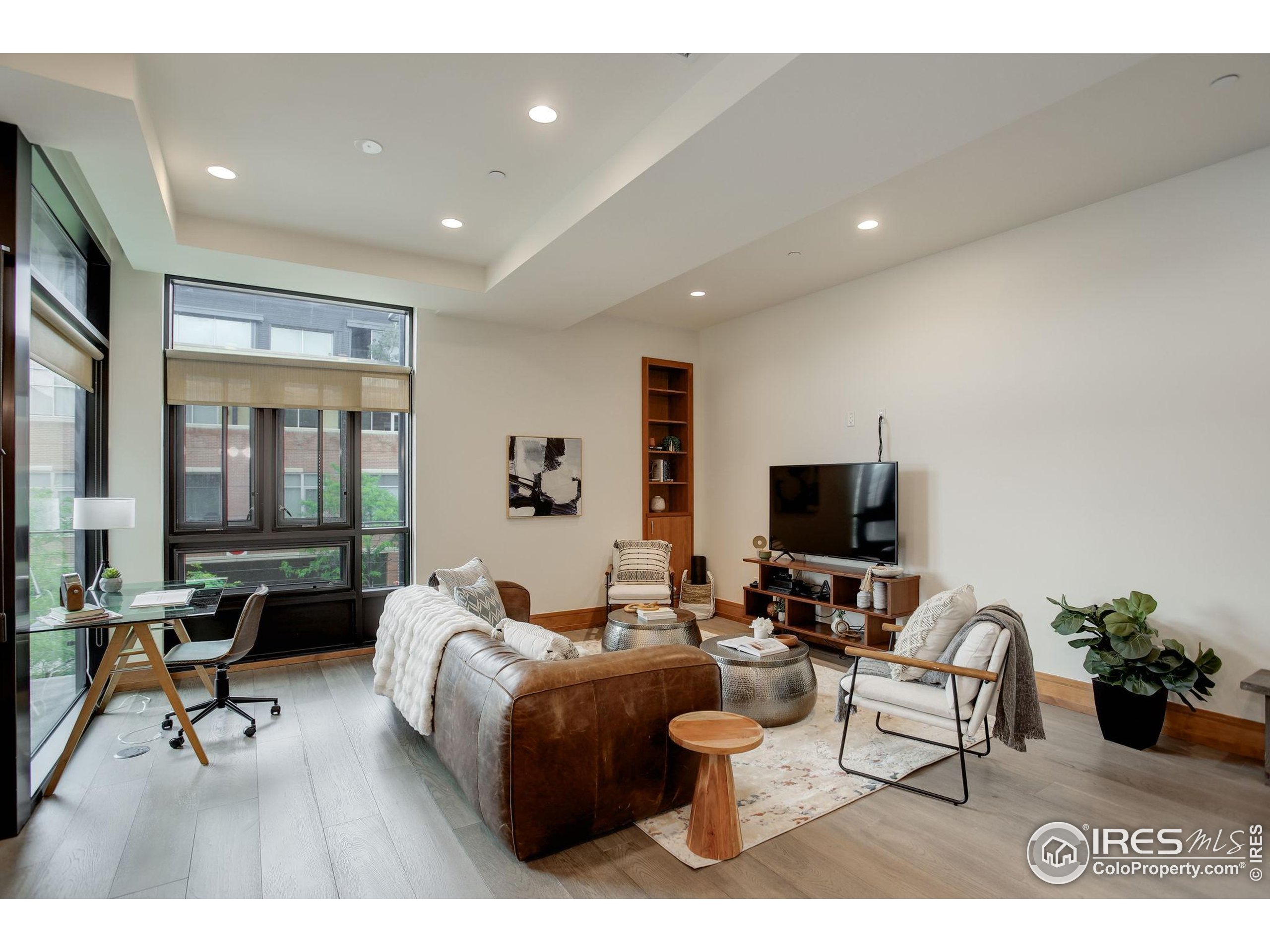 Boulder, Colorado, 80302, United States, 2 Bedrooms Bedrooms, ,2 BathroomsBathrooms,Residential,For Sale,1992797