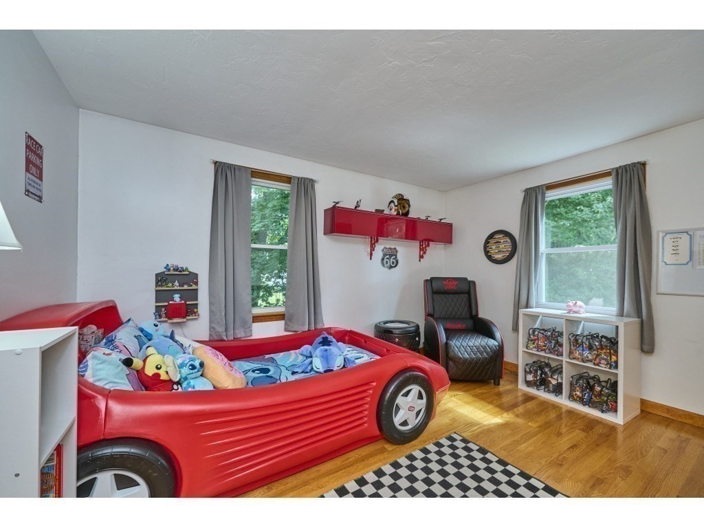 Stoughton, Massachusetts, 02072, United States, 7 Bedrooms Bedrooms, ,5 BathroomsBathrooms,Residential,For Sale,1943910