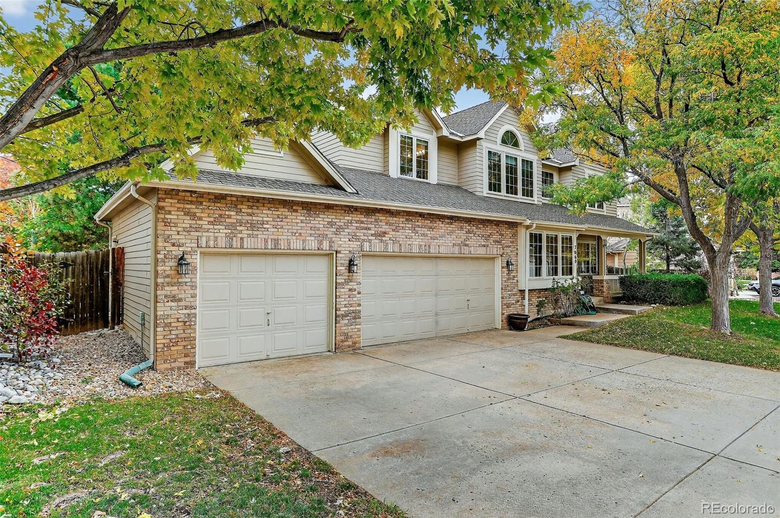 Littleton, Colorado, 80127, United States, 4 Bedrooms Bedrooms, ,3 BathroomsBathrooms,Residential,For Sale,1992155