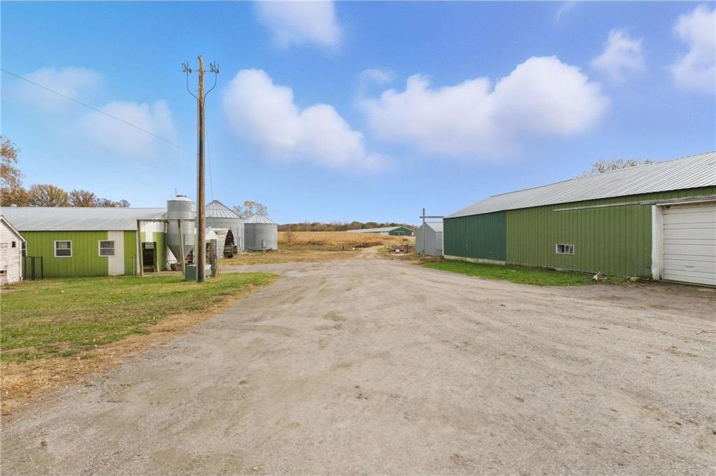 Holdingford, Minnesota, 56340, United States, 5 Bedrooms Bedrooms, ,2 BathroomsBathrooms,Residential,For Sale,1977131