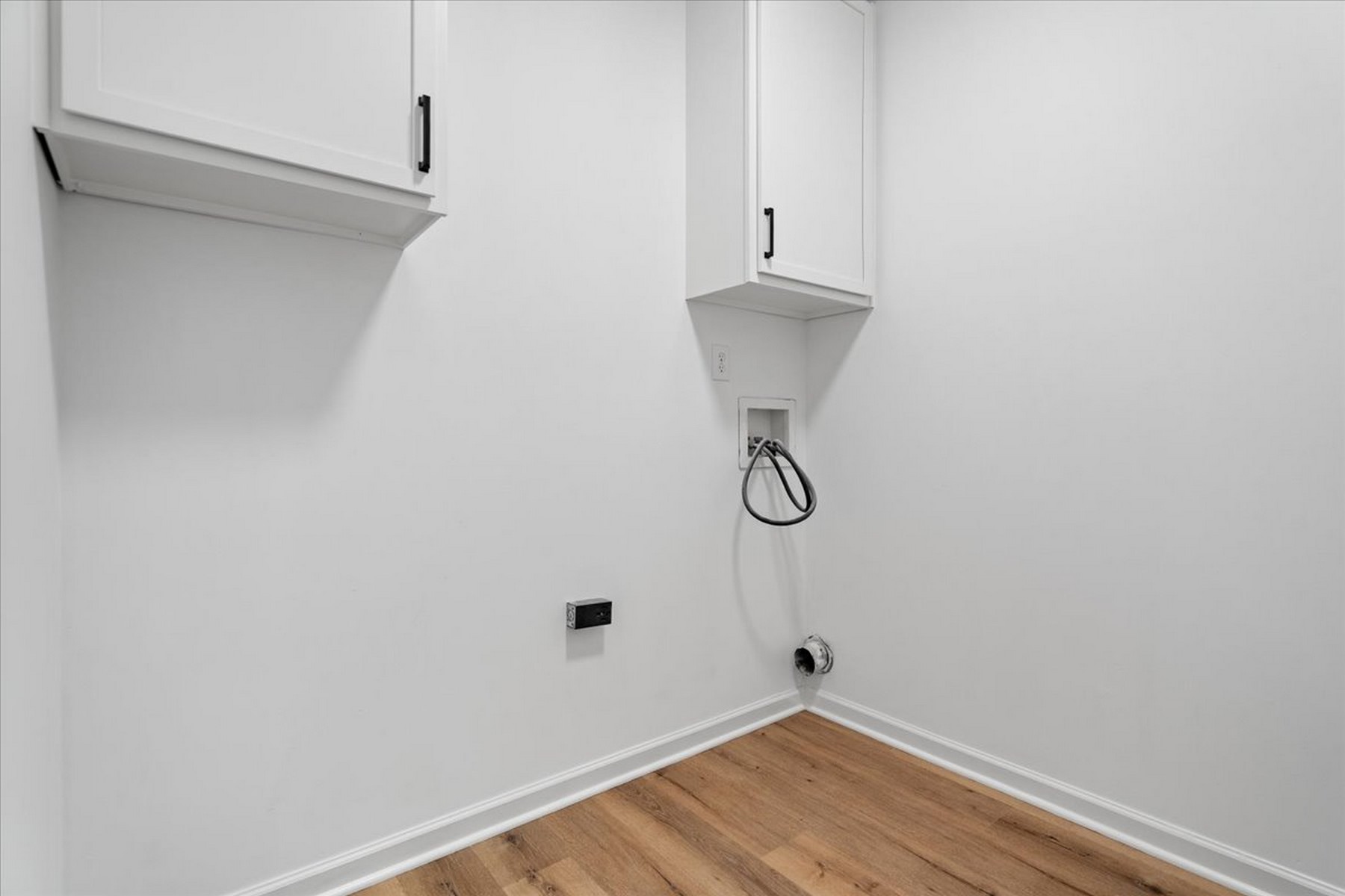 Completely Remodeled Four Bedroom Home on Oversized Lot - 物件實景