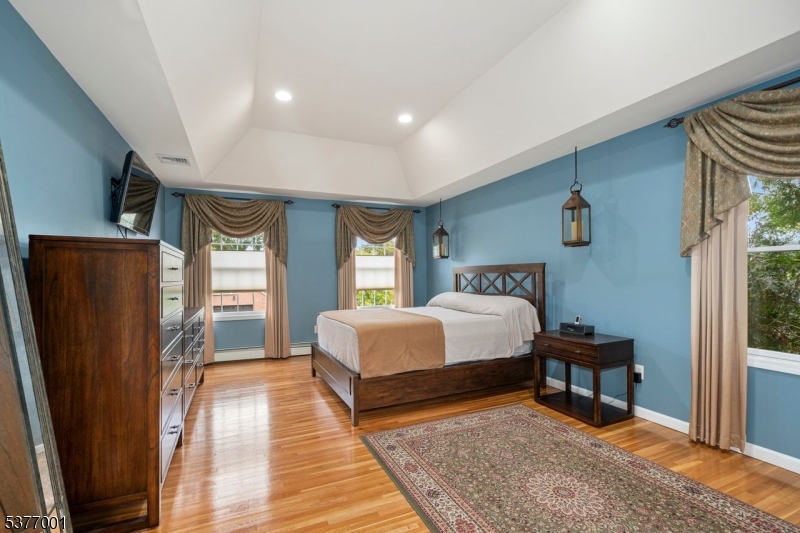 Newton Town, New Jersey, 07860, United States, 4 Bedrooms Bedrooms, ,3 BathroomsBathrooms,Residential,For Sale,1985191