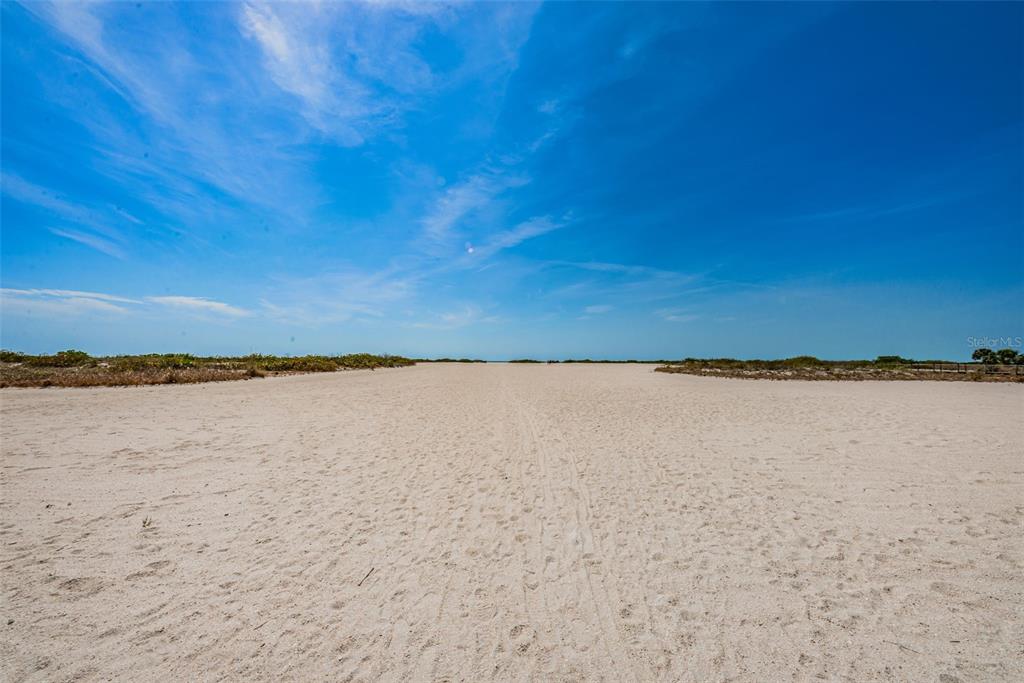 Clearwater Beach, Florida, 33767, United States, 2 Bedrooms Bedrooms, ,2 BathroomsBathrooms,Residential,For Sale,1744502