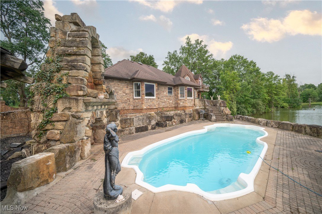 Diamond, Ohio, 44412, United States, 5 Bedrooms Bedrooms, ,5 BathroomsBathrooms,Residential,For Sale,1983781