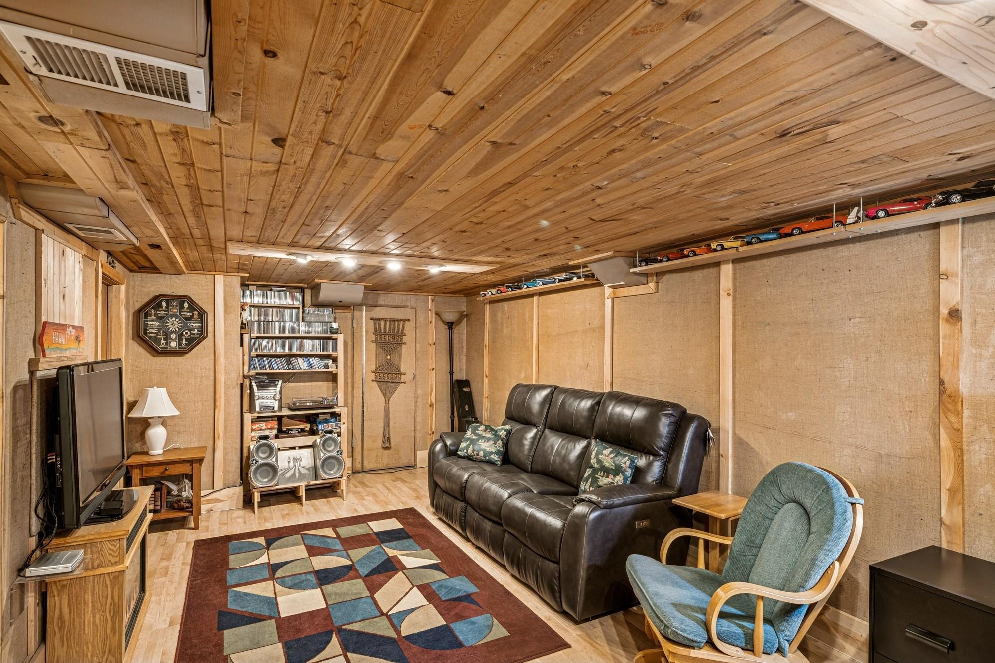 Minnetonka, Minnesota, 55345, United States, 3 Bedrooms Bedrooms, ,1 BathroomBathrooms,Residential,For Sale,1902041