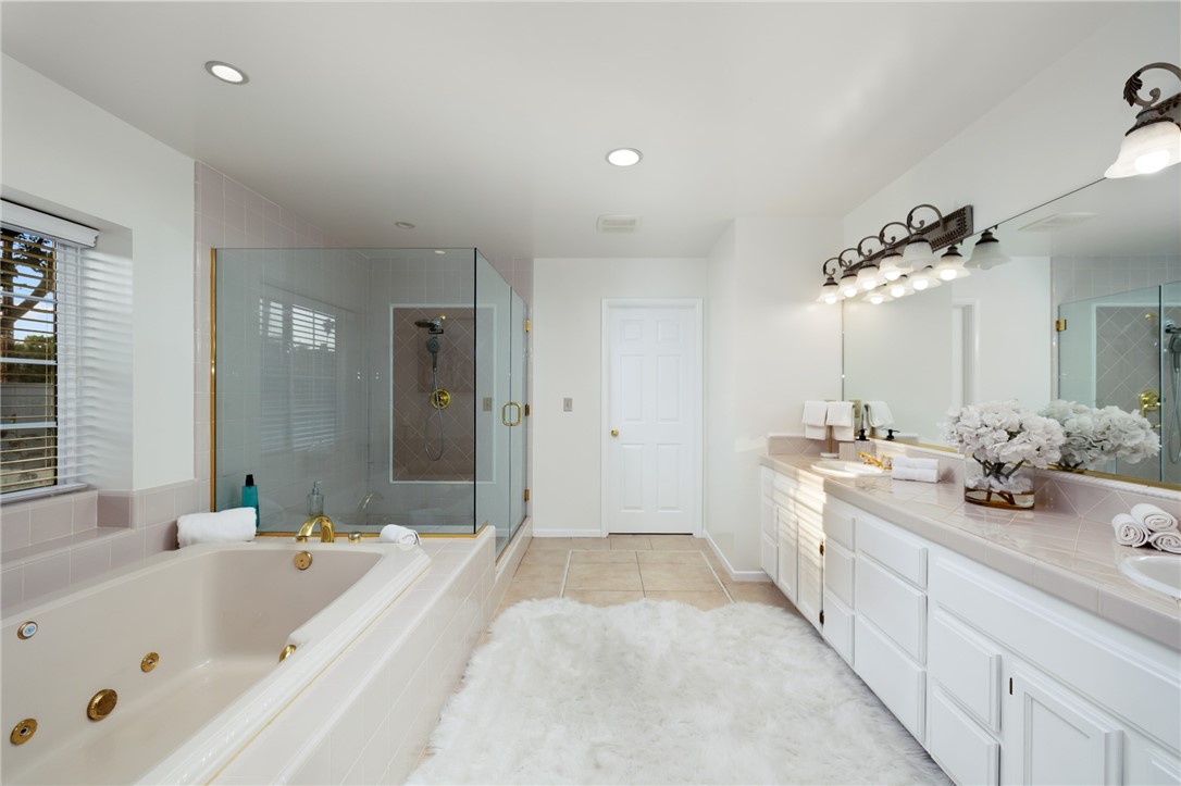 Arcadia, California, 91007, United States, 3 Bedrooms Bedrooms, ,2 BathroomsBathrooms,Residential,For Sale,1989649