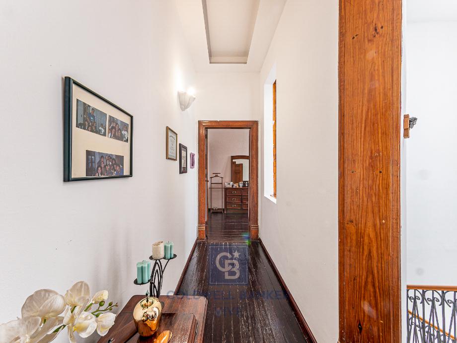 Chihuahua, Cuauhtémoc, Ciudad de México, 06700, Mexico, 5 Bedrooms Bedrooms, ,4 BathroomsBathrooms,Residential,For Sale,Chihuahua,1571530