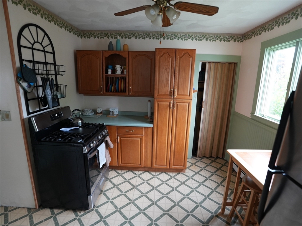 Revere, Massachusetts, 02151, United States, 2 Bedrooms Bedrooms, ,2 BathroomsBathrooms,Residential,For Sale,1935800