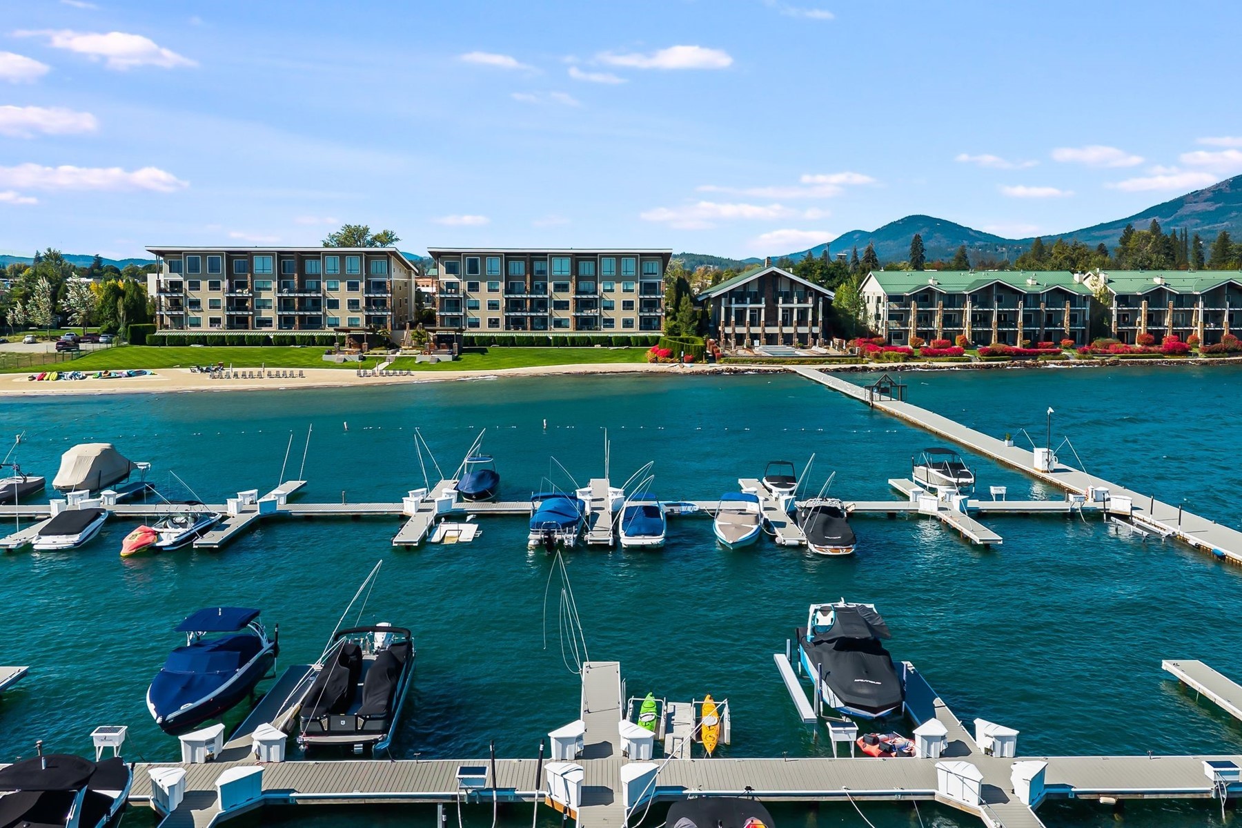  Corner Condo at Seasons at Sandpoint - 物件實景