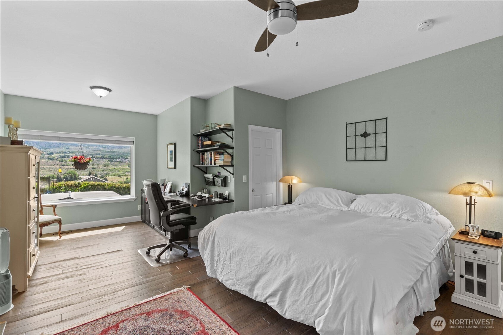 East Wenatchee, Washington, 98802, United States, 3 Bedrooms Bedrooms, ,1 BathroomBathrooms,Residential,For Sale,1818032