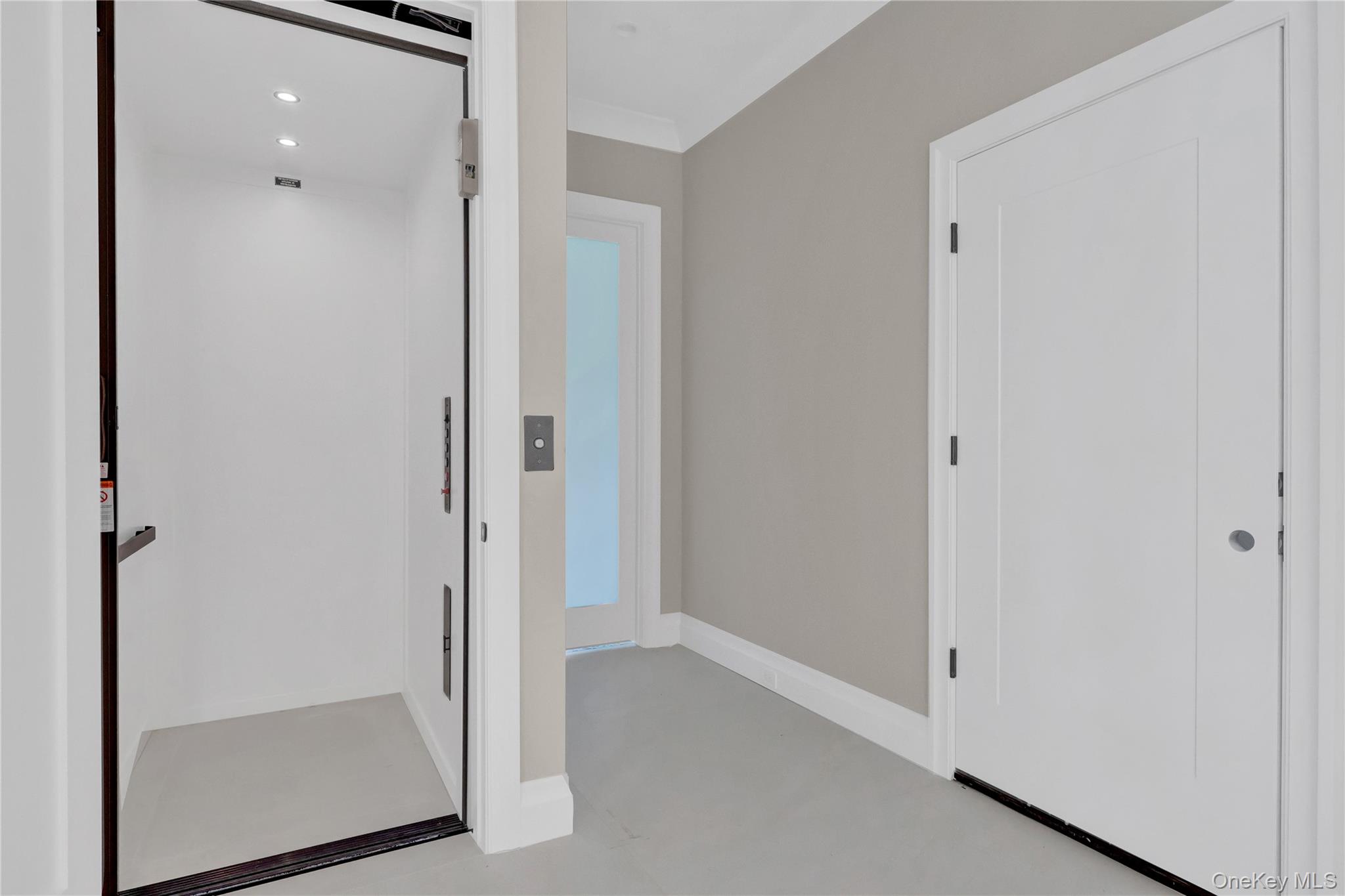  25 Hemlock Lane, Roslyn Heights, NY, 11577 - 物件實景