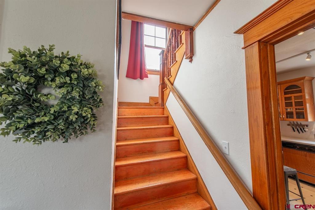 Montrose, Colorado, 81401, United States, 4 Bedrooms Bedrooms, ,2 BathroomsBathrooms,Residential,For Sale,1997737