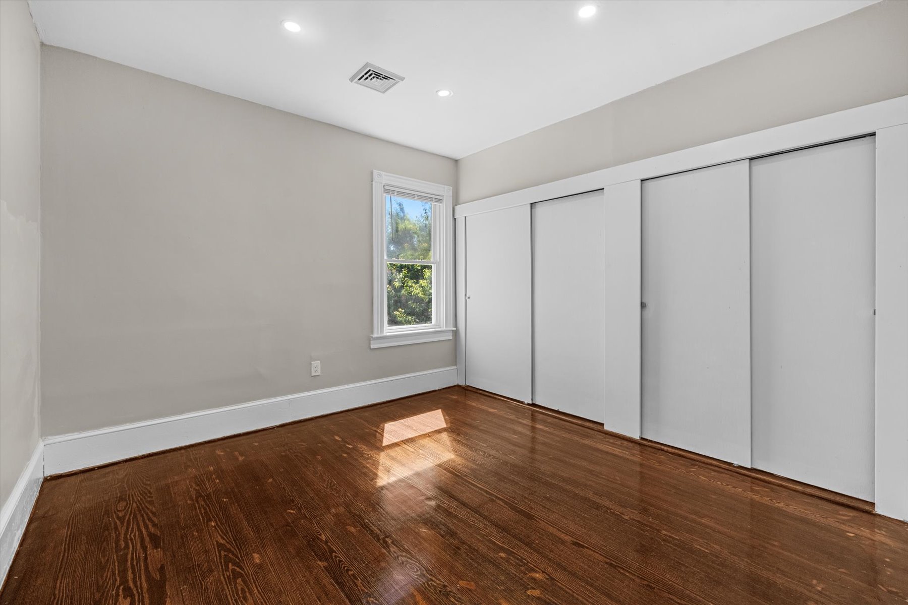  96-98 Clara St, New Bedford, MA, 02744 - 物件實景