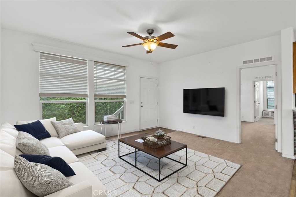 Long Beach, California, 90810, United States, 3 Bedrooms Bedrooms, ,2 BathroomsBathrooms,Residential,For Sale,1828564