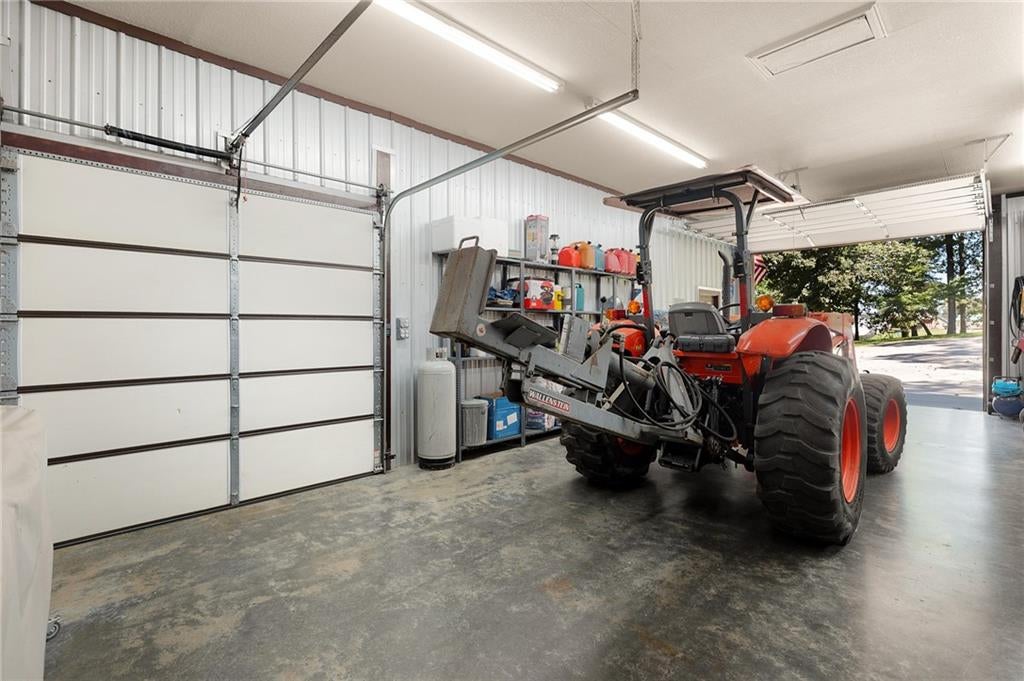 Calhoun, Georgia, 30701, United States, 3 Bedrooms Bedrooms, ,3 BathroomsBathrooms,Residential,For Sale,1980675