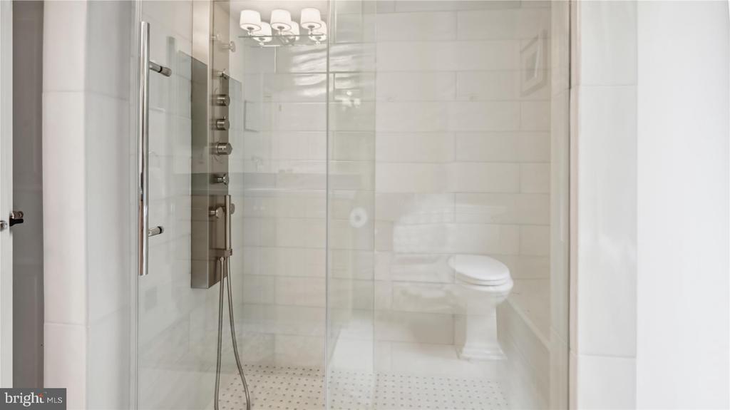 Reston, Virginia, 20191, United States, 4 Bedrooms Bedrooms, ,3 BathroomsBathrooms,Residential,For Sale,1987433