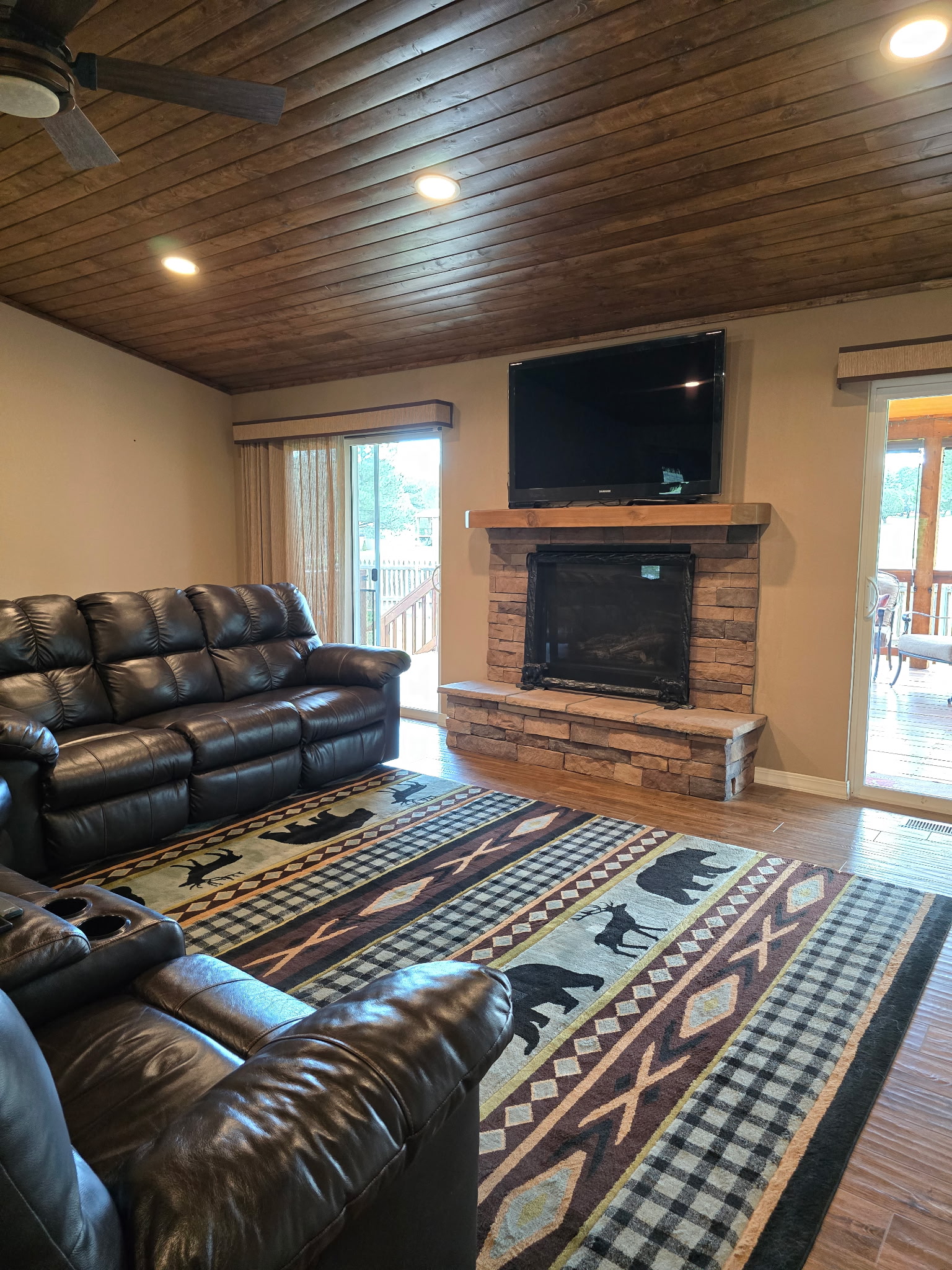 Ruidoso, New Mexico, 88345, United States, 3 Bedrooms Bedrooms, ,2 BathroomsBathrooms,Residential,For Sale,1998115