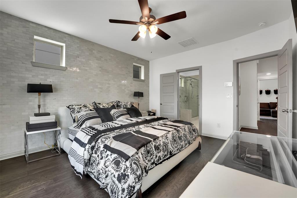 Dallas, Texas, 75212, United States, 3 Bedrooms Bedrooms, ,4 BathroomsBathrooms,Residential,For Sale,1897379