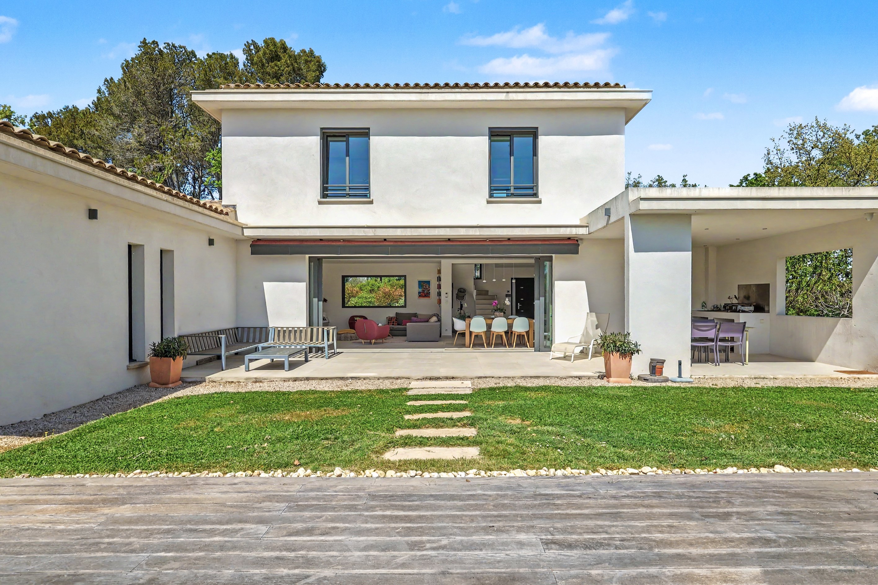  CONTEMPORARY ELEGANCE IN A SERENE NATURAL SETTING - 物件實景