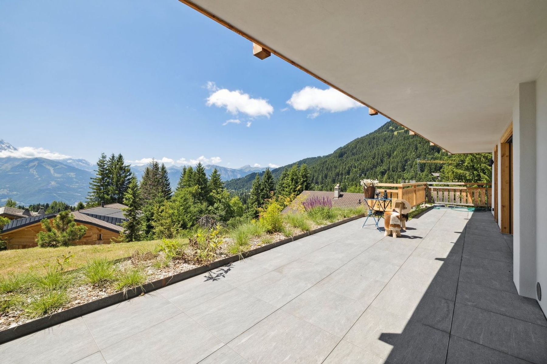  Rare duplex with garden, ski-in & ski-out, sublime view - 物件實景