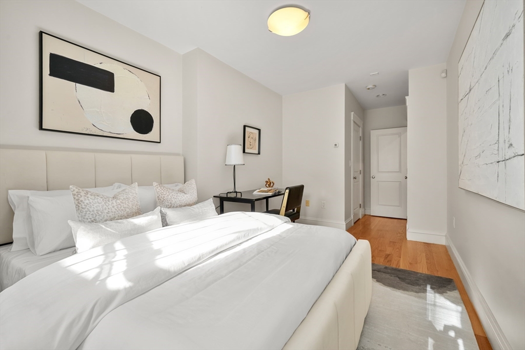 Boston, Massachusetts, 02116, United States, 2 Bedrooms Bedrooms, ,1 BathroomBathrooms,Residential,For Sale,2005241