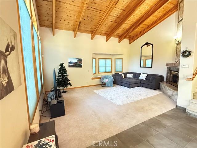 Strawberry, California, 95375, United States, 4 Bedrooms Bedrooms, ,3 BathroomsBathrooms,Residential,For Sale,1975985