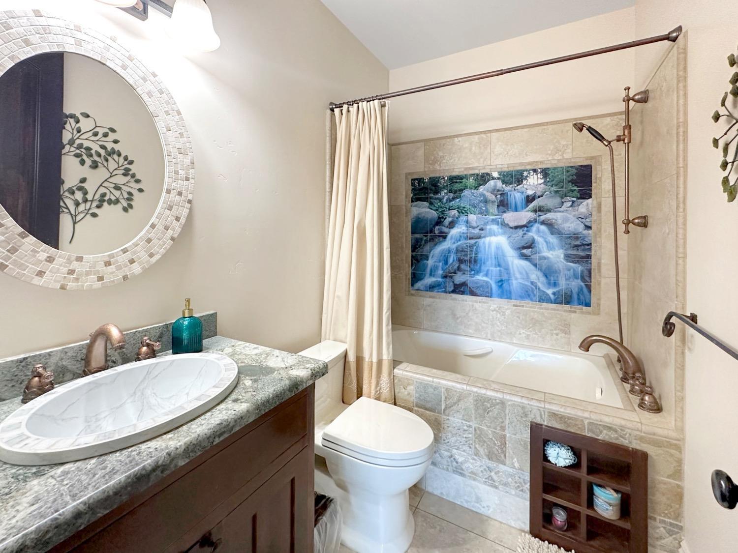 Grass Valley, California, 95949, United States, 4 Bedrooms Bedrooms, ,5 BathroomsBathrooms,Residential,For Sale,1974160