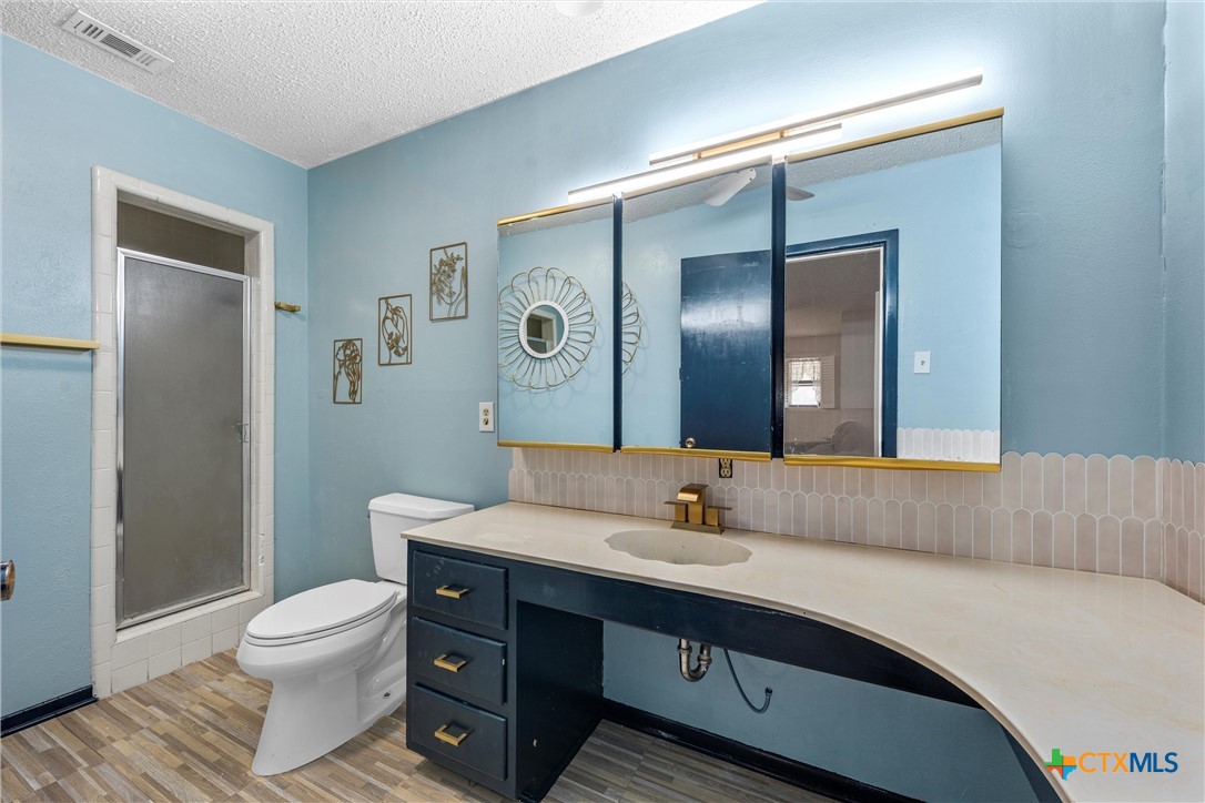 Valley Mills, Texas, 76689, United States, 3 Bedrooms Bedrooms, ,3 BathroomsBathrooms,Residential,For Sale,1838670