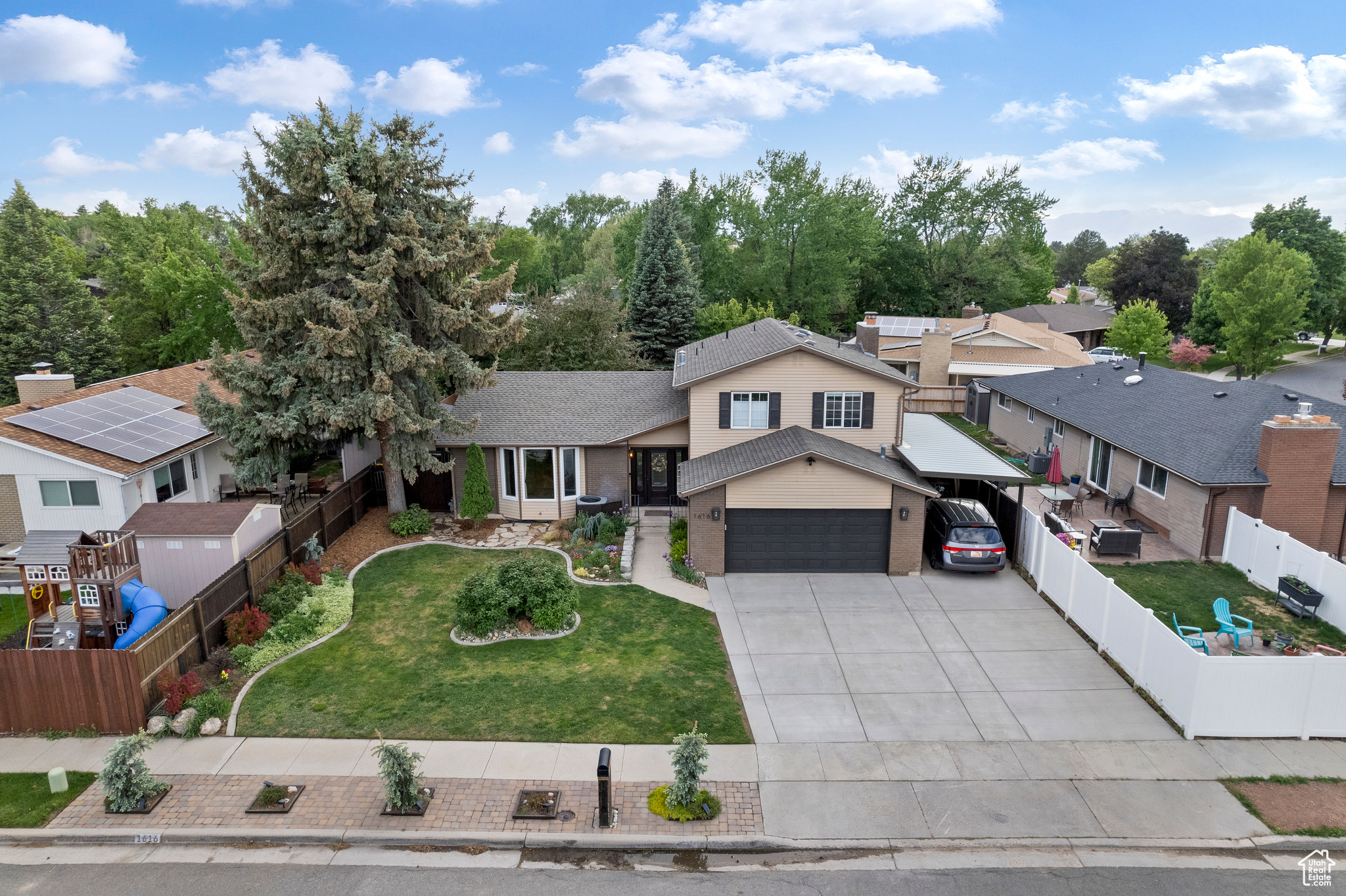 Sandy, Utah, 84093, United States, 6 Bedrooms Bedrooms, ,2 BathroomsBathrooms,Residential,For Sale,1882601