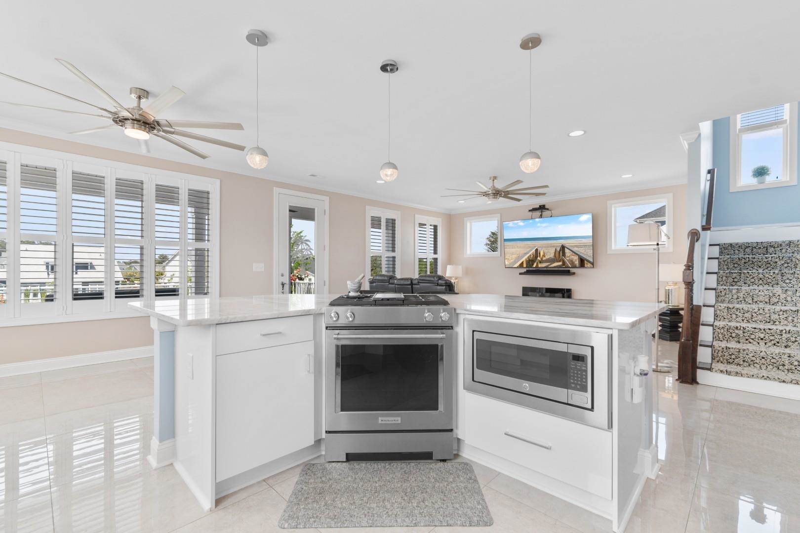 Myrtle Beach, South Carolina, 29579, United States, 4 Bedrooms Bedrooms, ,5 BathroomsBathrooms,Residential,For Sale,2037412