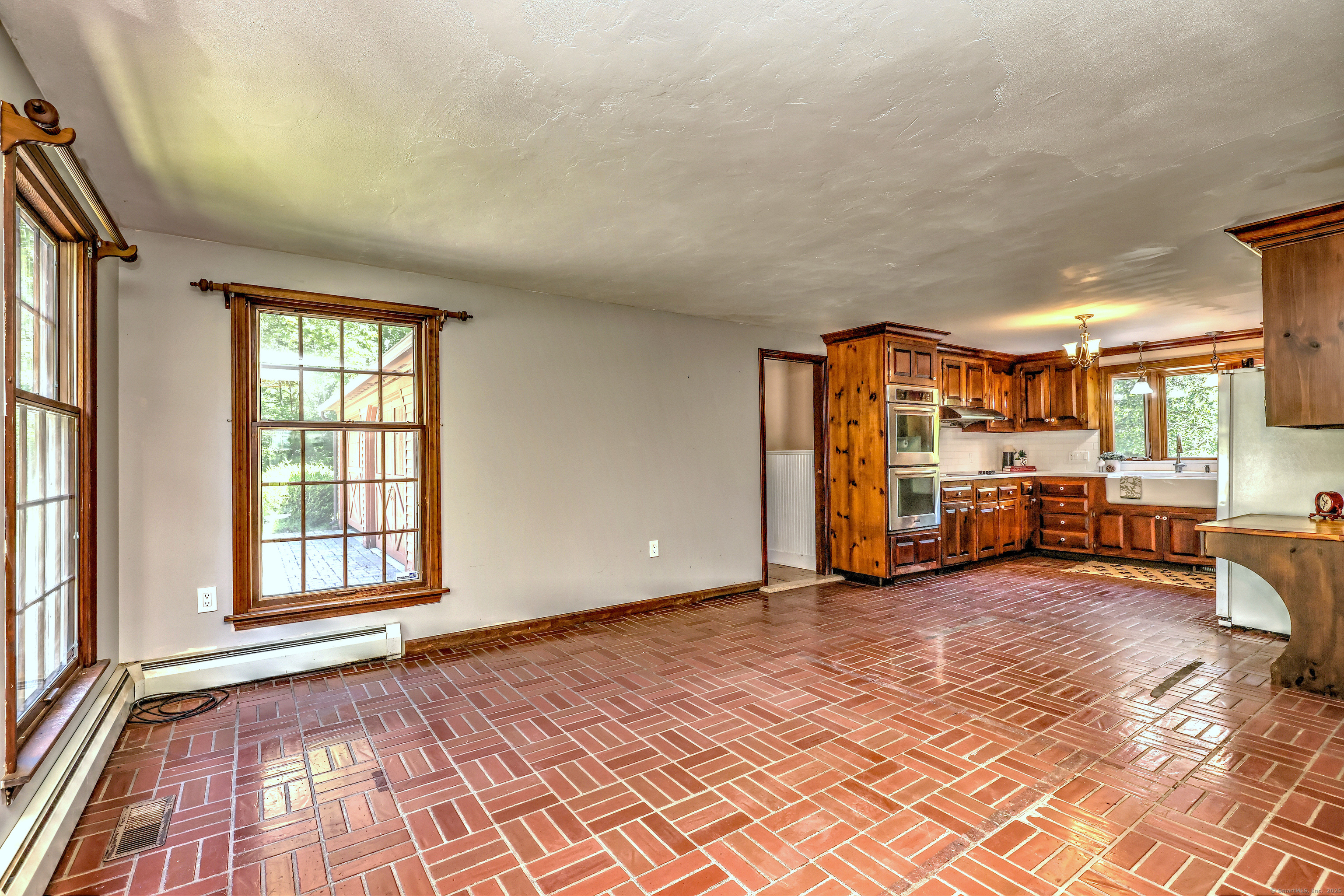 Torrington, Connecticut, 06790, United States, 3 Bedrooms Bedrooms, ,2 BathroomsBathrooms,Residential,For Sale,1927244