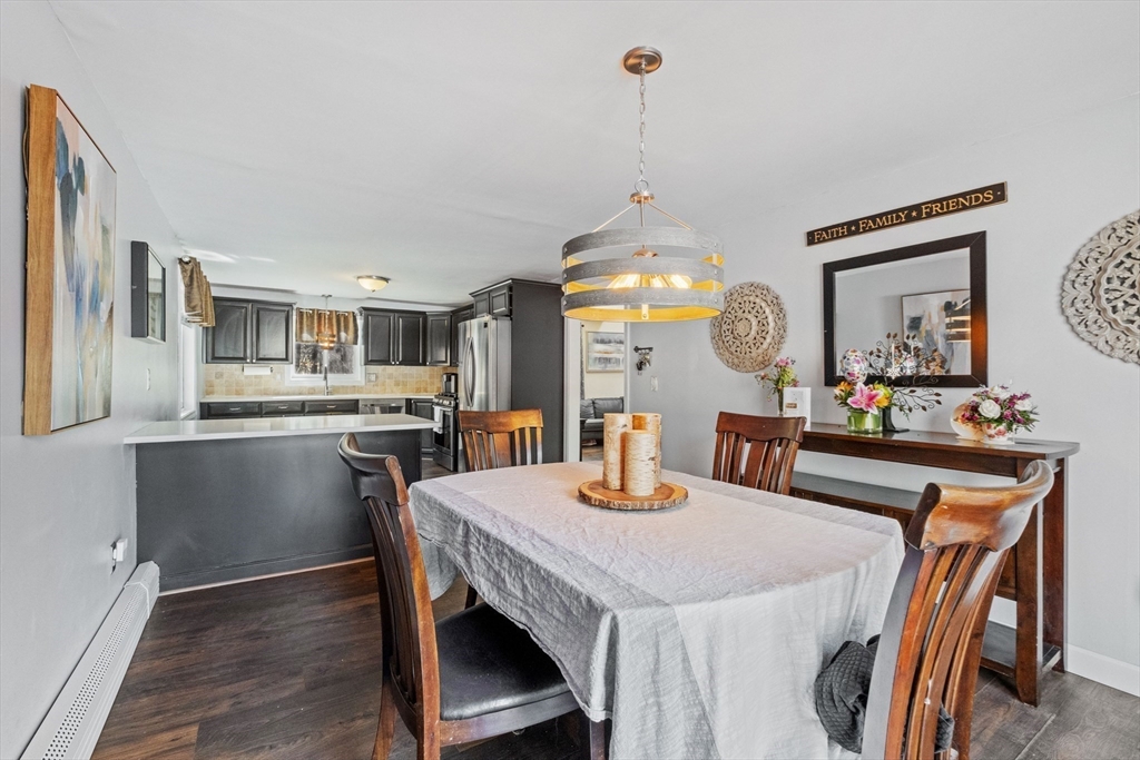Derry, New Hampshire, 03038, United States, 3 Bedrooms Bedrooms, ,3 BathroomsBathrooms,Residential,For Sale,1928309