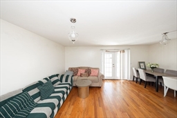 Worcester, Massachusetts, 01604, United States, 6 Bedrooms Bedrooms, ,4 BathroomsBathrooms,Residential,For Sale,1977406