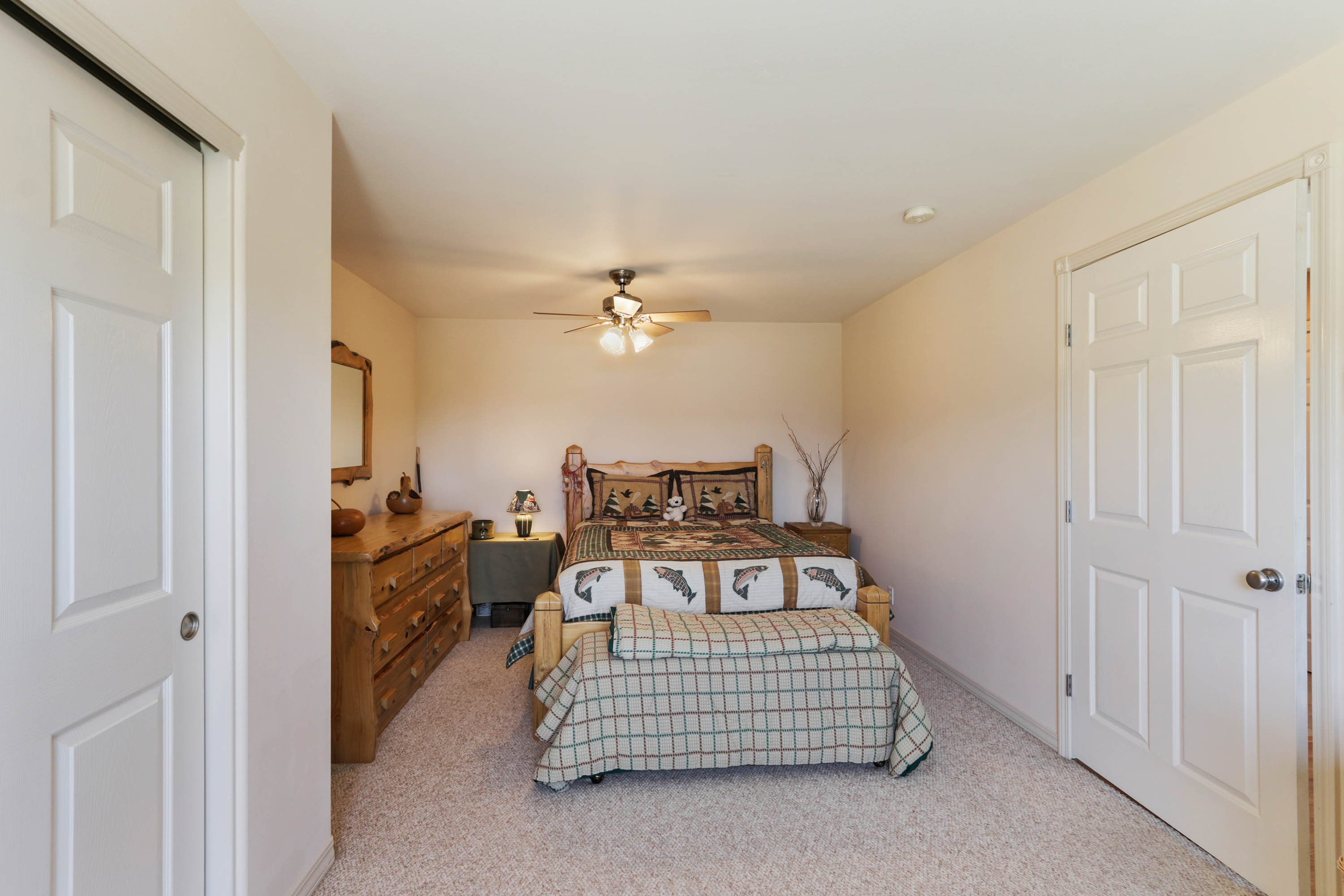 Sagle, Idaho, 83860, United States, 3 Bedrooms Bedrooms, ,2 BathroomsBathrooms,Residential,For Sale,1764165