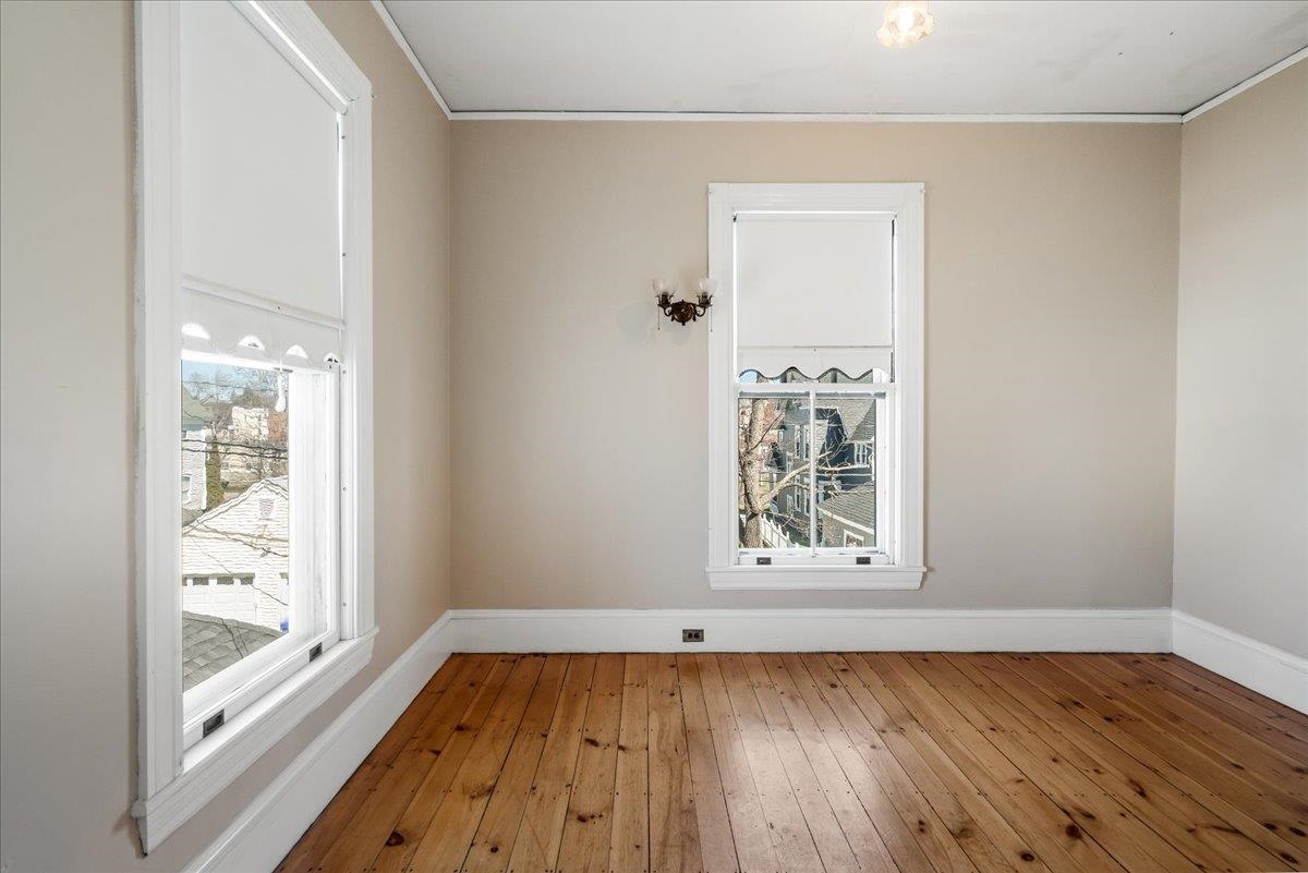Manchester, New Hampshire, 03104, United States, 5 Bedrooms Bedrooms, ,6 BathroomsBathrooms,Residential,For Sale,1779351