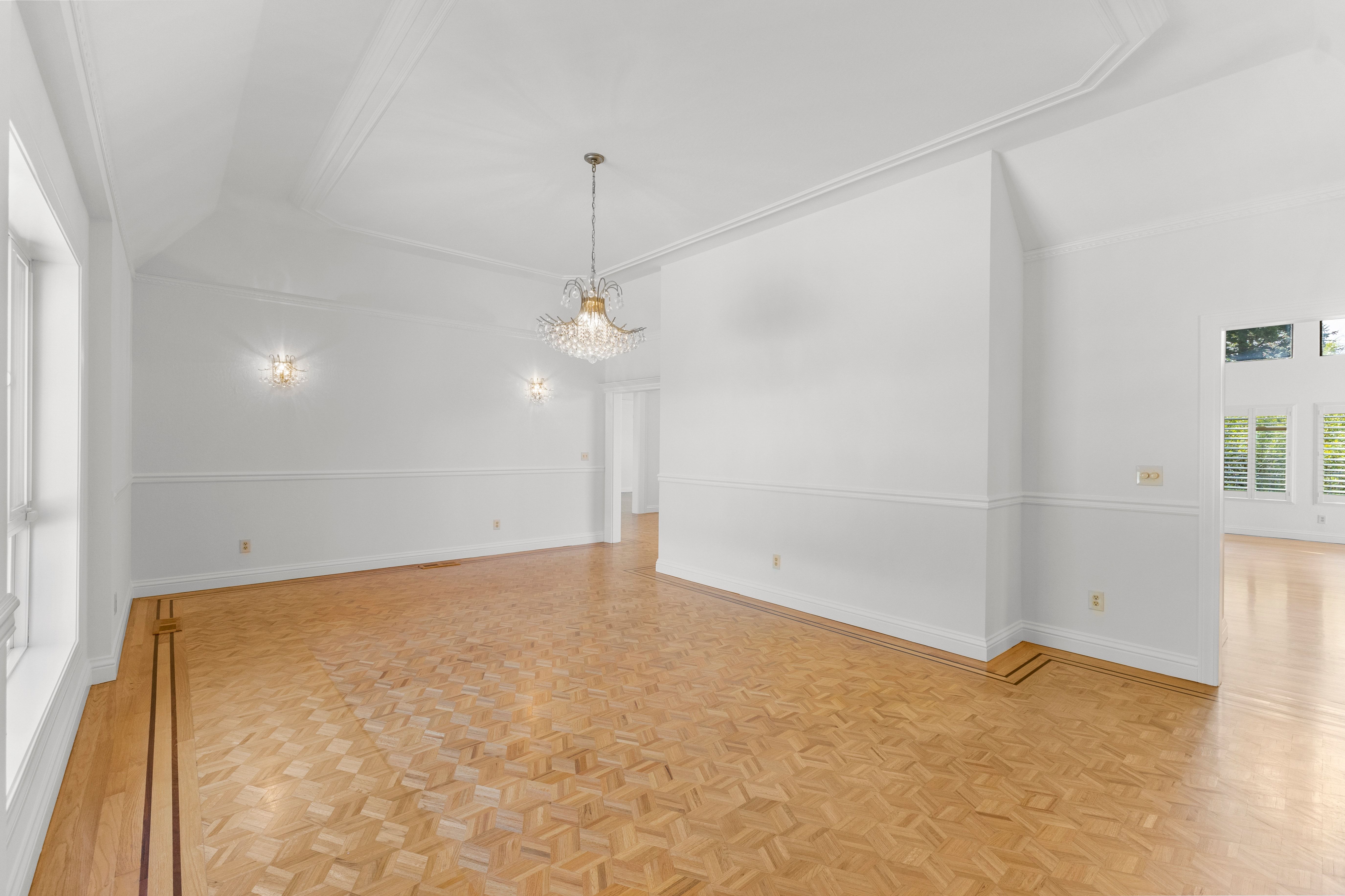  Elegant Custom Home in Gated Silver Maple - 物件實景