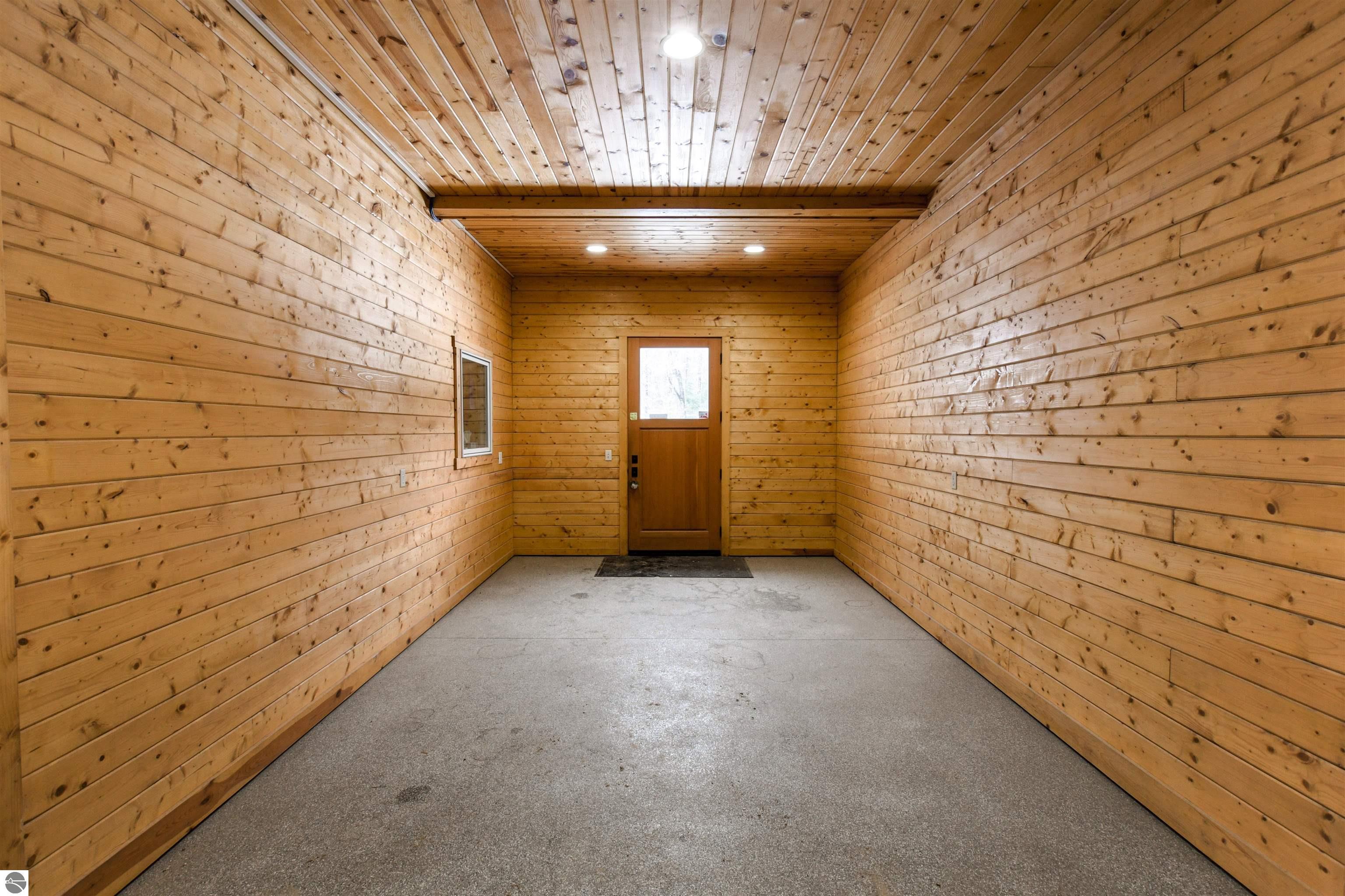 Traverse City, Michigan, 49686, United States, 3 Bedrooms Bedrooms, ,2 BathroomsBathrooms,Residential,For Sale,1819193