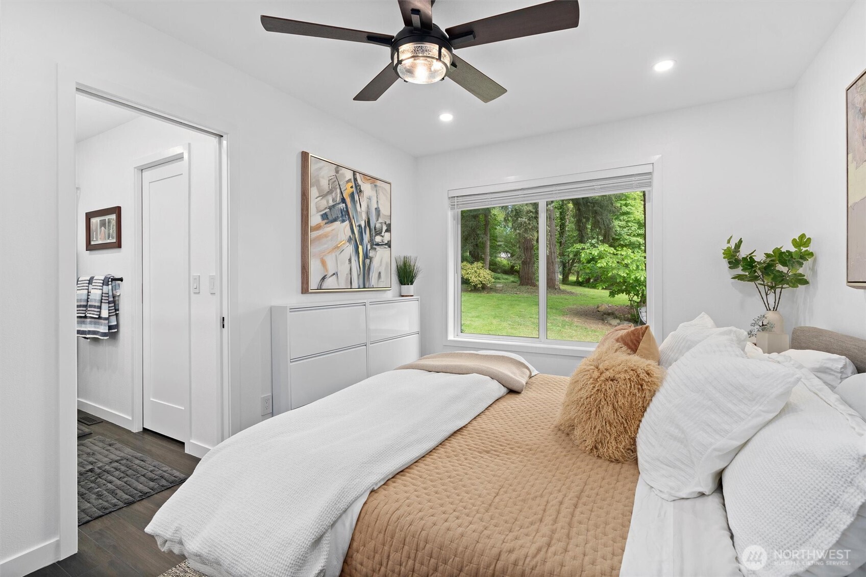 Renton, Washington, 98059, United States, 3 Bedrooms Bedrooms, ,2 BathroomsBathrooms,Residential,For Sale,1846529